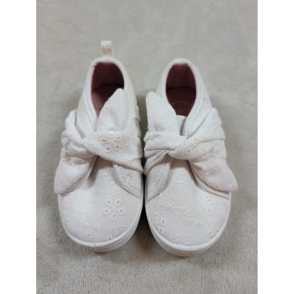 OshKosh Bgosh Baby Girls White Floral Embroidered Bow Slip On‎ Shoes Size 7M
